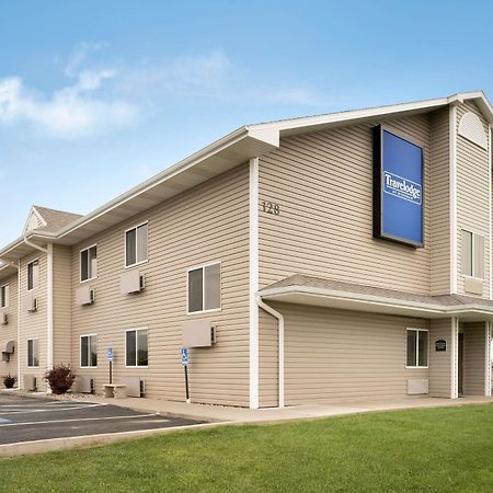 Travelodge By Wyndham Missouri Valley Εξωτερικό φωτογραφία