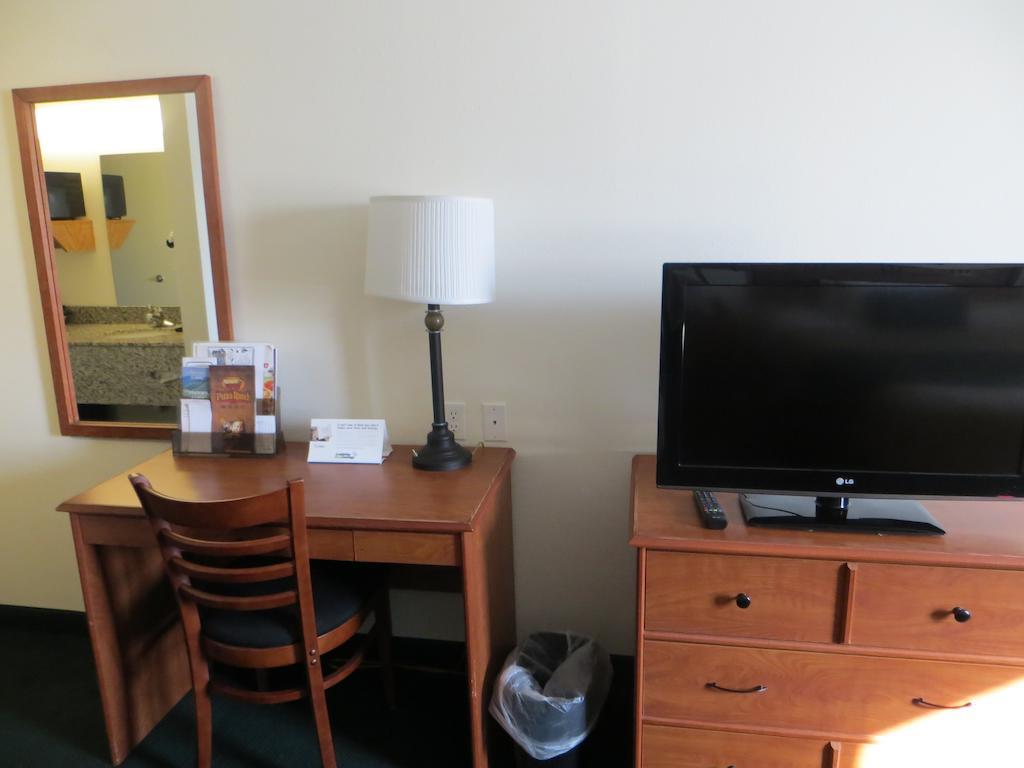 Travelodge By Wyndham Missouri Valley Δωμάτιο φωτογραφία