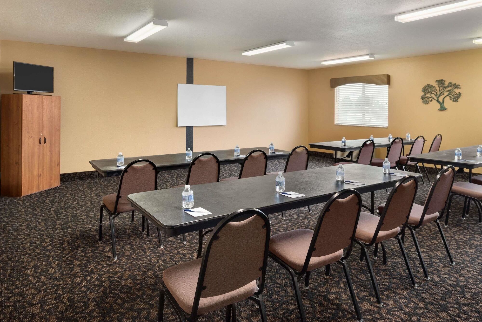 Travelodge By Wyndham Missouri Valley Εξωτερικό φωτογραφία